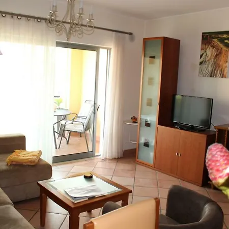Δωμάτια σε οικογενειακή κατοικία Deluxe Vista Mar *